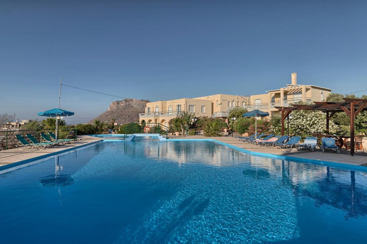 Anthemis Aparthotel Stavrós Екстериор снимка