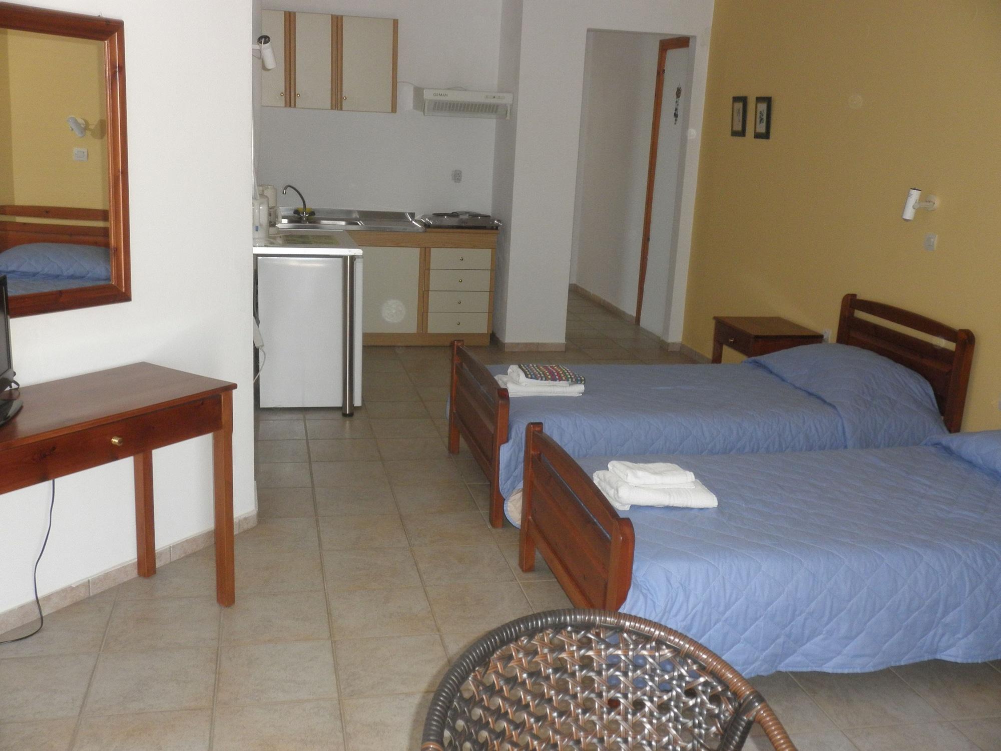 Anthemis Aparthotel Stavrós Екстериор снимка