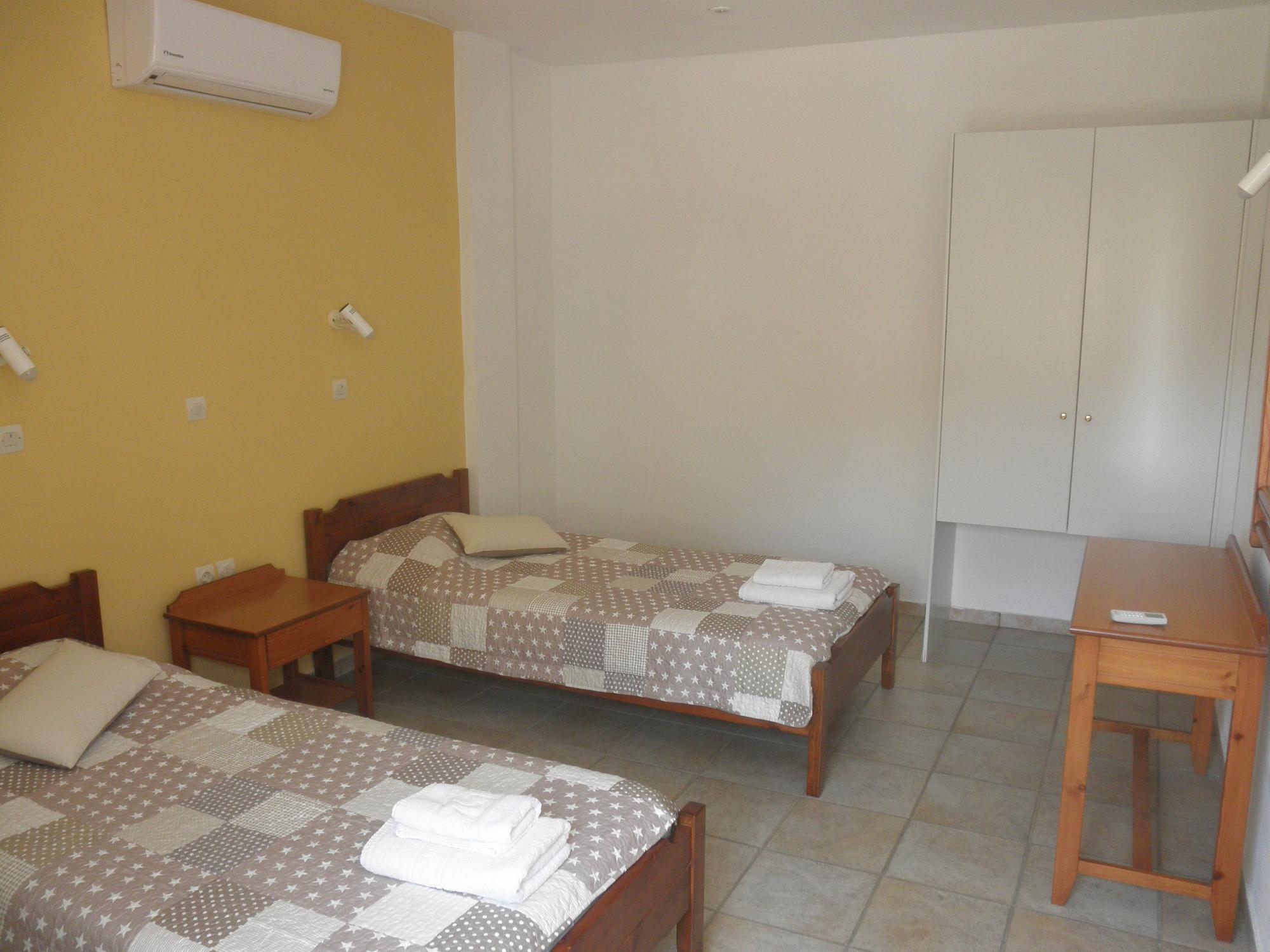Anthemis Aparthotel Stavrós Екстериор снимка