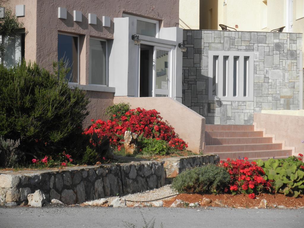 Anthemis Aparthotel Stavrós Екстериор снимка